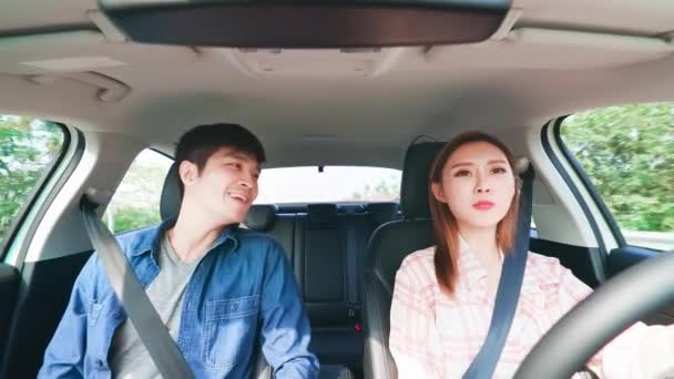 Couple drive in highway — 图库视频影像