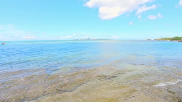 Hermosa vista de la costa — Vídeos de Stock