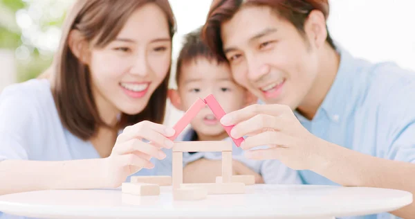 Happy Asian Family Playing Toy Blocks — Stock Photo, Image