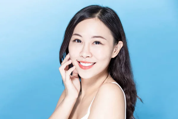 Asian Beauty Woman Look Copy Space Healthy Skin Teeth — ストック写真