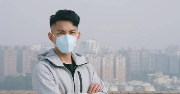 Hombre Asiático Usa Mascarilla Protectora Contra Enfermedades Infecciosas Transmisibles Contaminación — Foto de Stock