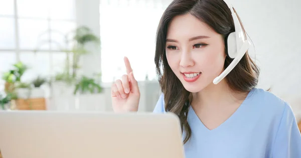 Asian Woman Learning Language Internet Online Courses She Search Information — Stock Photo, Image