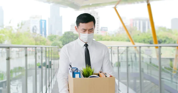 Asiatische Geschäftsmann Tragen Gesichtsmaske Und Wird Wegen Des Wirtschaftlichen Abschwungs — Stockfoto