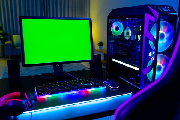 Green Screen Monitor Powerful Personal Computer Cyber Sport Gamer Table — Stock Photo, Image