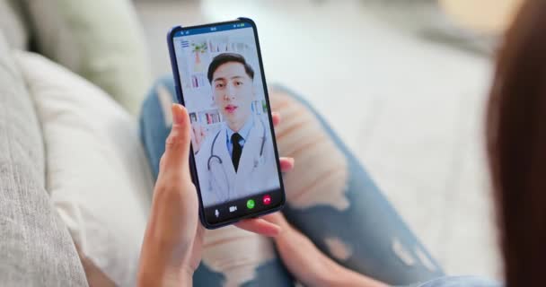 Telemedicine by smart phone — Stock Video