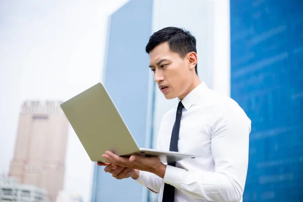 Asian Business Man Feel Depress While Looking Laptop Sees Current — Stock Photo, Image