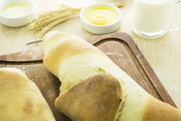 Café da manhã com pão caseiro — Fotografia de Stock