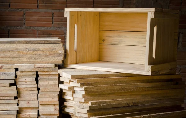 木箱の製造 — ストック写真