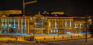 Yeni okul ve Muravlenko anaokulu.