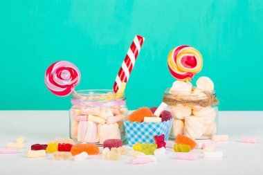 Lolipop ile tatlı şekerleme