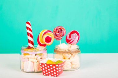 Lolipop ile tatlı şekerleme