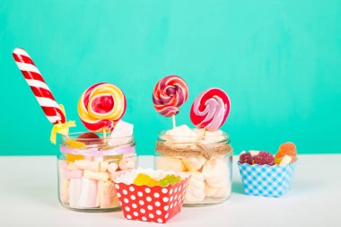 Lolipop ile tatlı şekerleme