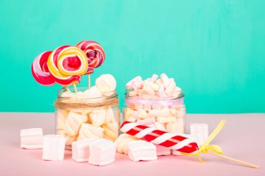 Lolipop ile tatlı şekerleme