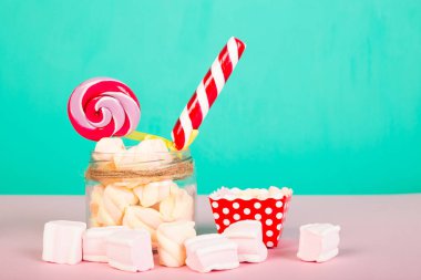 Lolipop ile tatlı şekerleme