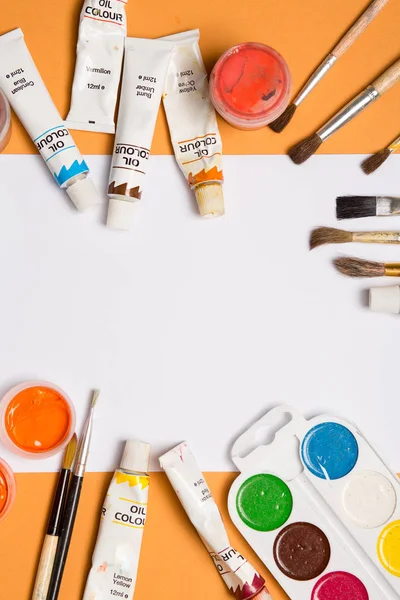 Boya fırçaları kalemler