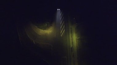 Gece boyunca bir yol