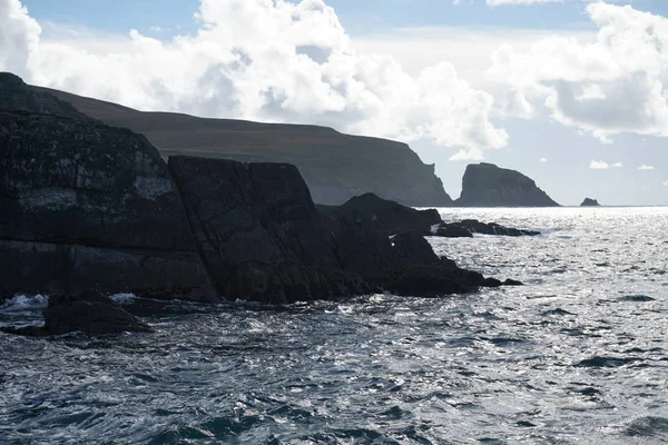 Falaises au bord de l'océan Atlantique — Photo