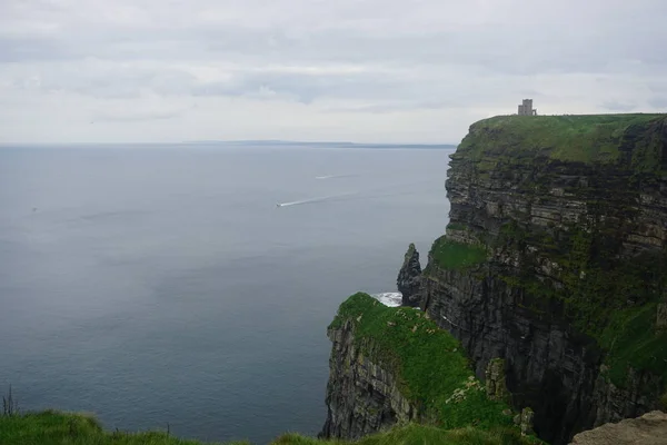 Moher, Irlanda kayalıkların kenarı