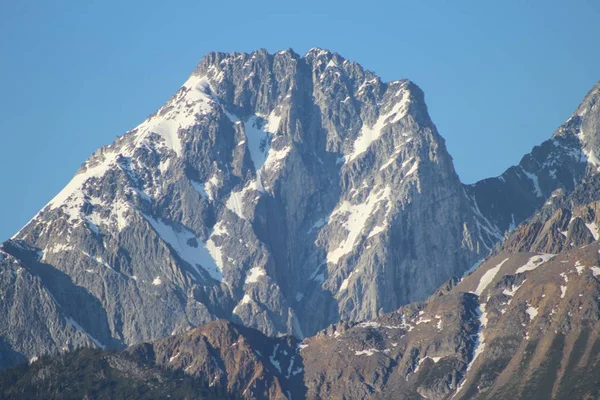 Montagne sous le soleil — Photo