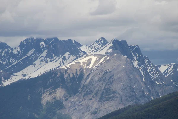 Vista de la majestuosa montaña — Foto de Stock