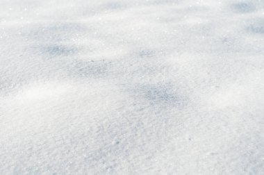 Hafif taze kar dokusu. 