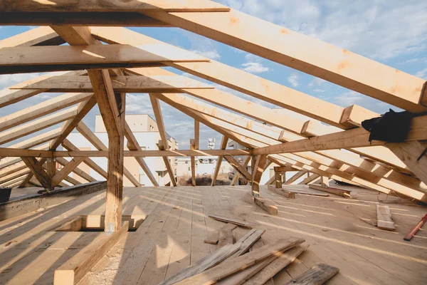 Construction details - framing installing the roof truss system — Stock Photo, Image