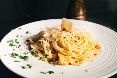Carbonara makarna Yemeği, Akdeniz yemek ayrıntıları yakın çekim