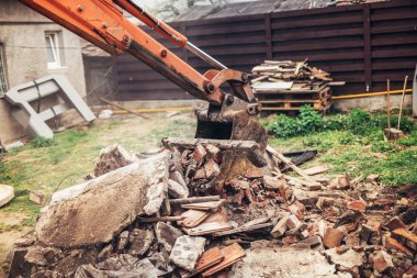 Buldozer çekme çalışma eski bina ve tuğla ve beton Damper kamyon yükleme Montaj cihazları-Kırıcı Makinası