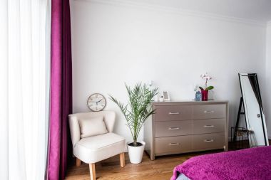 yatak odası iç tasarım modern mobilyalar ve İskandinav tarzı tasarım