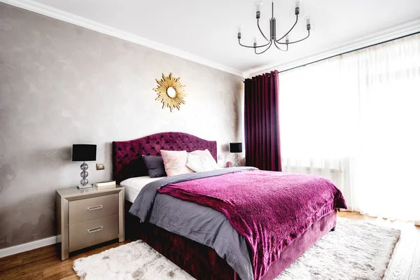 Modern mobilya tasarımı, Çift Kişilik Yatak ve sıcak renkler ile ferah yatak odası