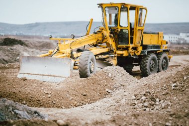 otoyol inşaat alanında motor Greyder, ekskavatör ve buldozer çalışma 
