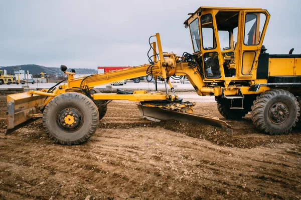 Detalhes Indústria Construção Local Bulldozer Amarelo Nivelamento Solo Movimento Durante — Fotografia de Stock