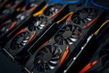 Ayrıntılar, cryptocurrencies incelemesi teçhizat grafik kartlarının kapatın. Modern teknoloji 