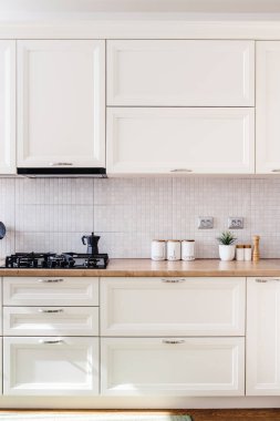 Lüks mutfak, modern ahşap mobilya detayları