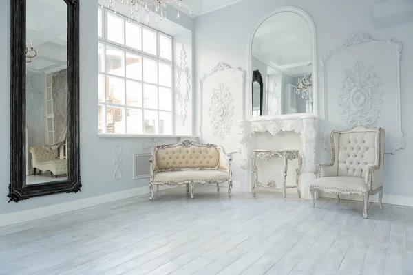 Luxury Rich Living Room Interior Design, Fancy White Living Room Furniture