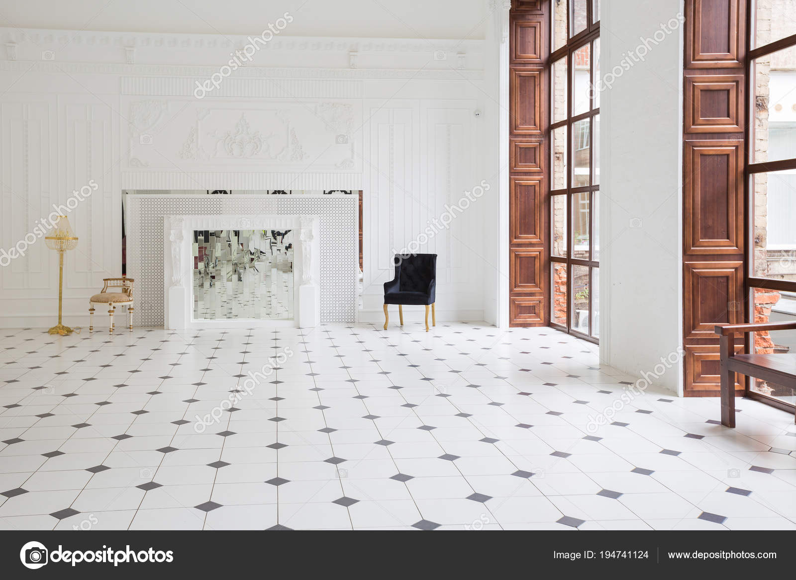 Huge Luxury White Hall Unique Interior Black White Tiles Floor — Stock