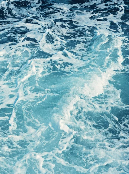 Die türkise Textur des Meerwassers — Stockfoto