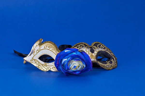 Maschera Carnivale Mardi Gras Maschera Sfondo Blu Con Spazio Copia — Foto Stock