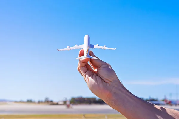 Uçuşlar yasaklandı. Ülkeler sınırlar açıyor, uçuşlar açılıyor ve seyahat patlaması yaşanıyor