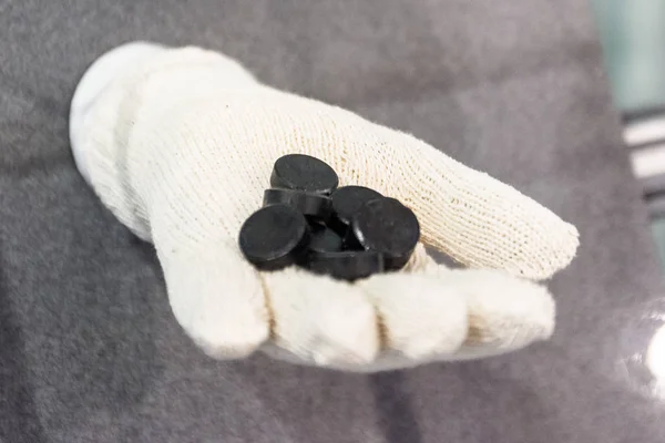 Nükleer reaktör yakıt derlemelerden kömür