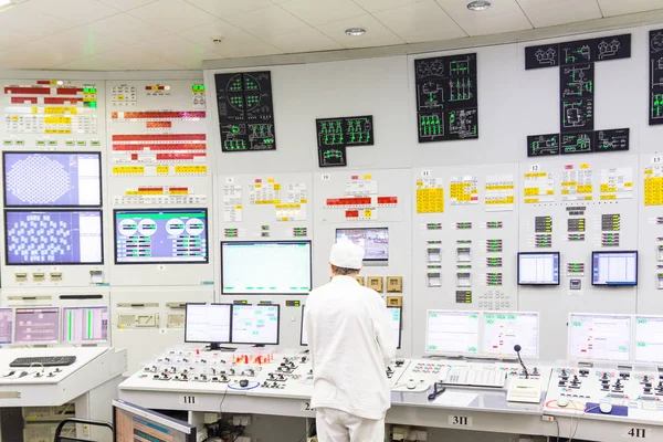 Tablero de control del reactor de bloque de la central nuclear —  Fotos de Stock