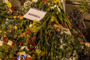 25 Şubat 2018, Rusya, Moskova. Anıt Boris Nemtsov Moskova'da Merkezi Bolshoy Moskovretsky Köprüsü, Rusya Federasyonu.