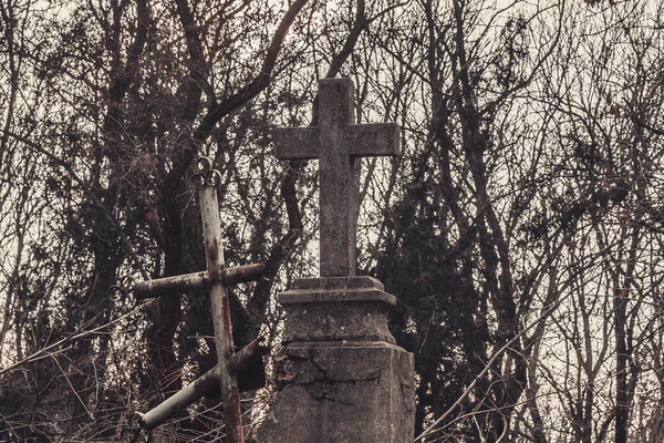 Alte Friedhofsgrabsteine Denkmäler der Engel Mystik Geheimnis Geister bringen den Tod — Stockfoto