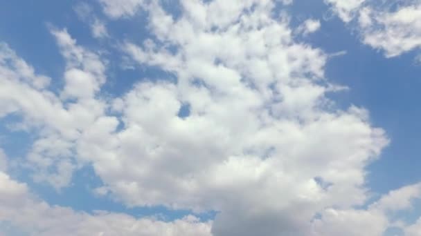 Cielo Azul Con Nubes Forma Similar Corazón Buen Día Por — Vídeos de Stock