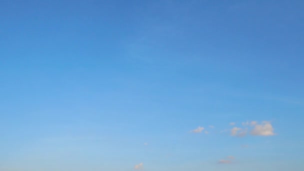 Cielo Azul Con Nubes Forma Similar Corazón Buen Día Por — Vídeos de Stock