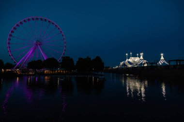 Montreal 'in muhteşem tekerleği Panoramik manzarası 60 metre yüksekliğinde