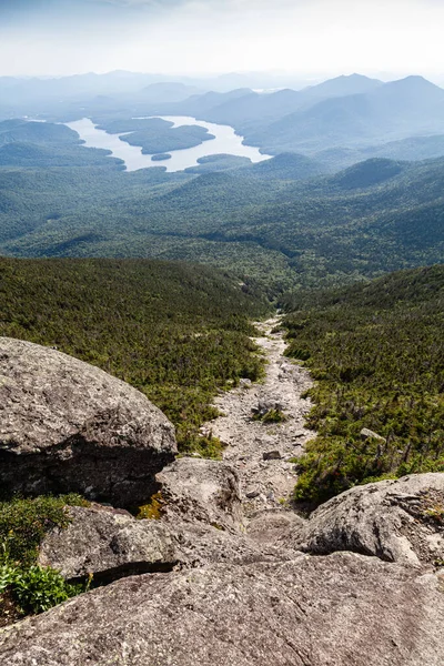 Rocas y montañas Adirondack vista —  Fotos de Stock