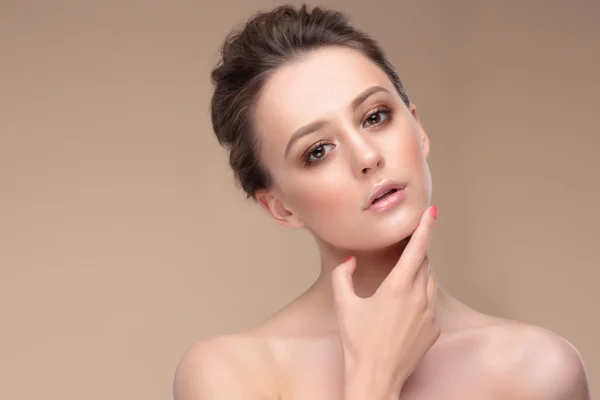 Frau mit natürlichem Make-up — Stockfoto