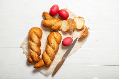 Yunan paskalya çörekleri. Yunan Paskalyası. İtalyan Paskalyası. Geleneksel Paskalya ekmeği. Paskalya yumurtaları