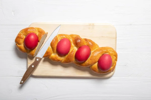 Вкусный Пасхальный Хлеб Пасхальный Хлеб Красные Яйца Пасхальный Хлеб — стоковое фото